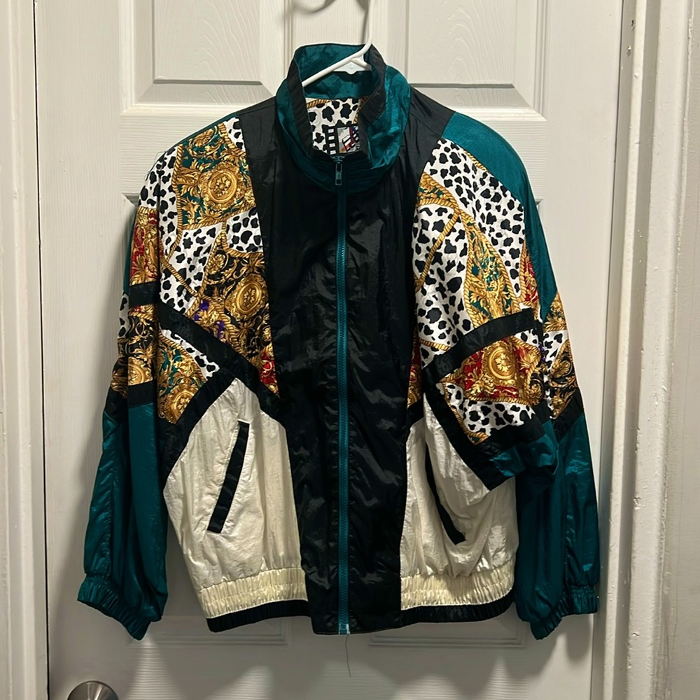 Medium windbreaker jacket